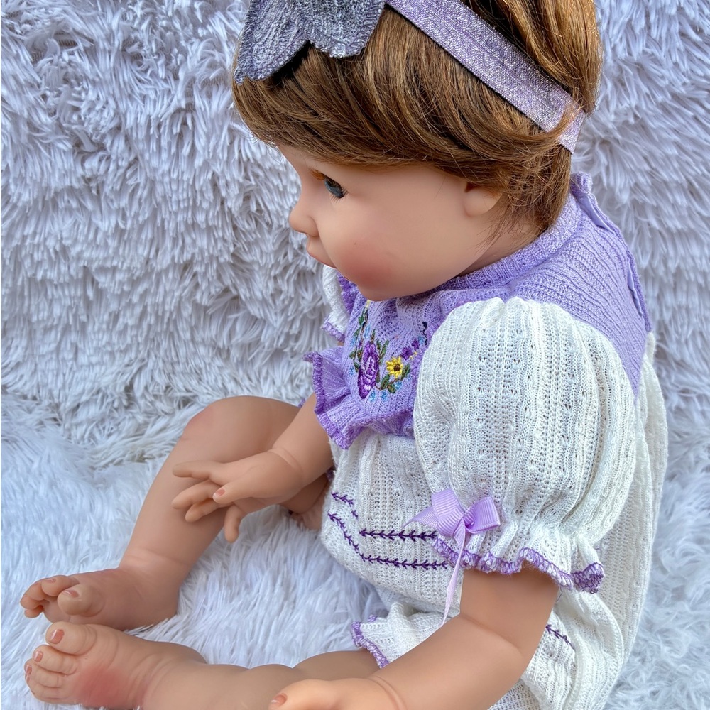 Aori 22โ Handmade Realistic Lifelike Reborn Girl Babydoll W/Outfit - Picture 10 of 10